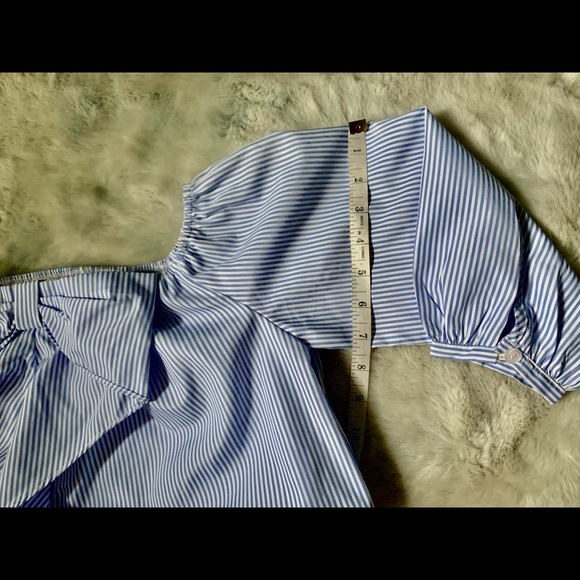 Listicle off-shoulder blouse - Picture 6 of 8